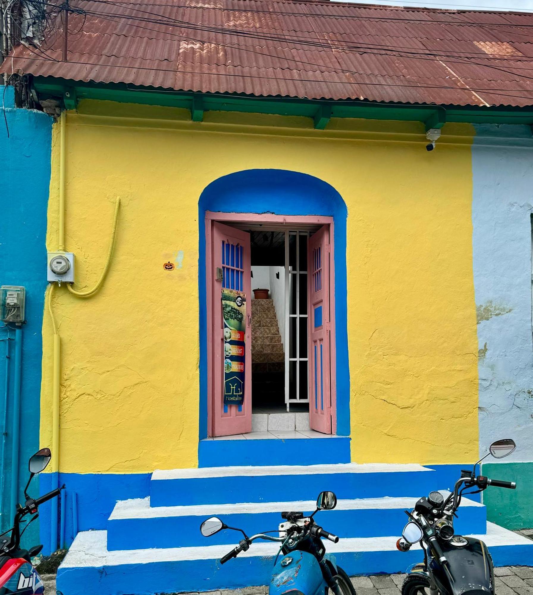 Hostal Inn 1 فلوريس المظهر الخارجي الصورة