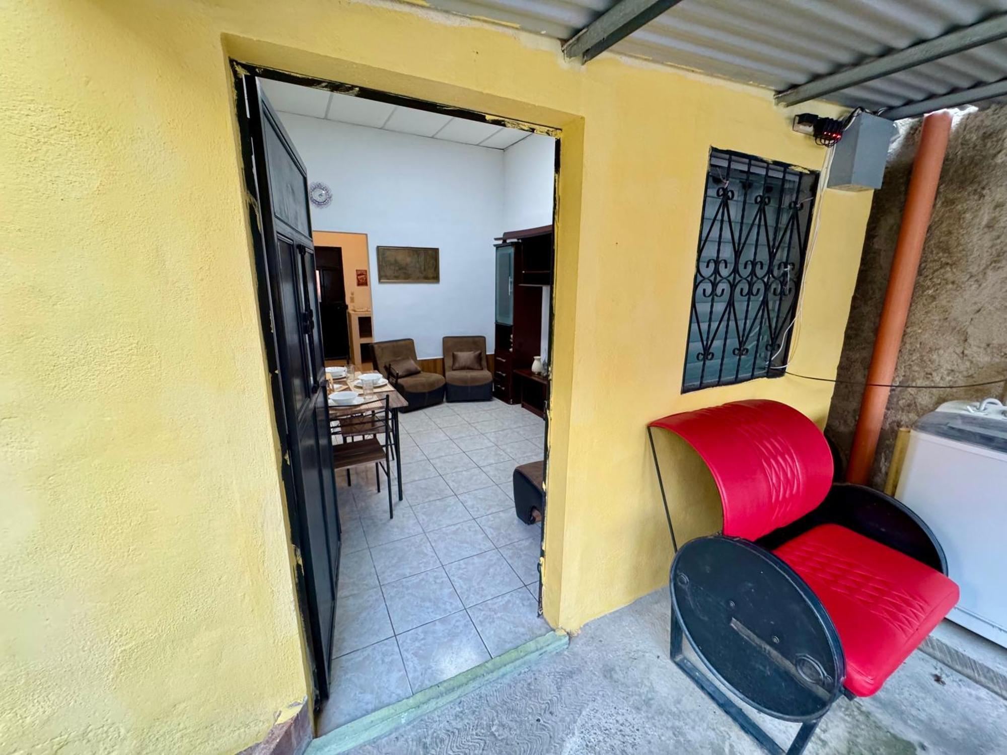 Hostal Inn 1 فلوريس المظهر الخارجي الصورة