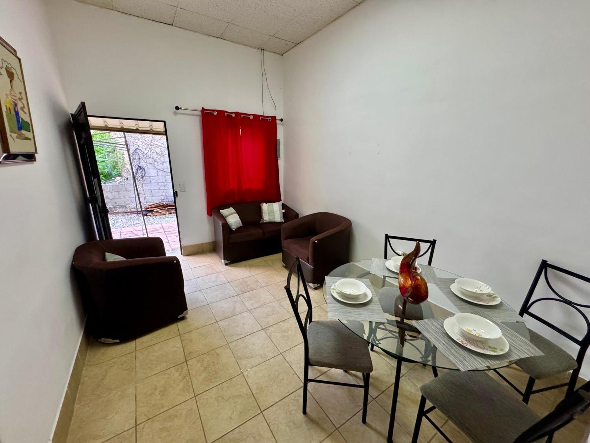 Hostal Inn 1 فلوريس المظهر الخارجي الصورة