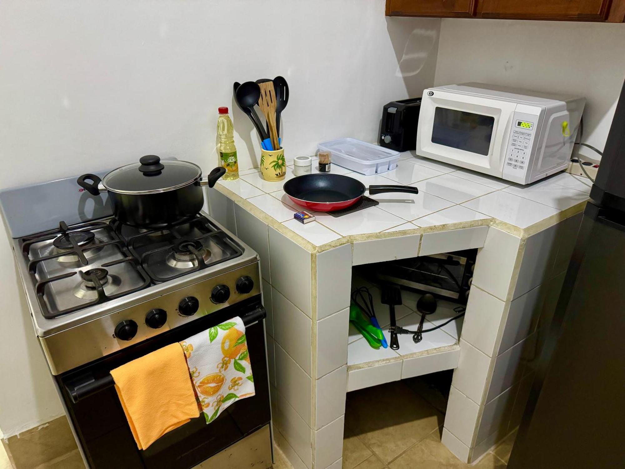 Hostal Inn 1 فلوريس المظهر الخارجي الصورة